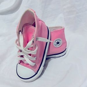 Toddler Converse Chuck Taylor All-Star High Tops. Size 6 Pink